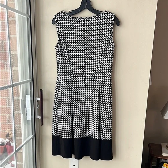 Gorgeous A-Line Calvin Klein Dress - Picture 3 of 5